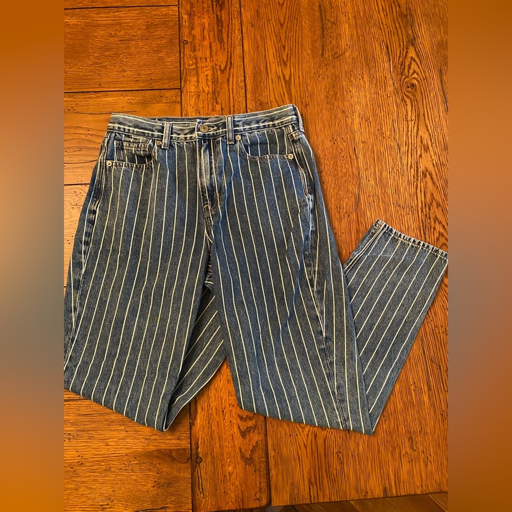 AE AMERICAN EAGLE 4 REG pin stripe jeans